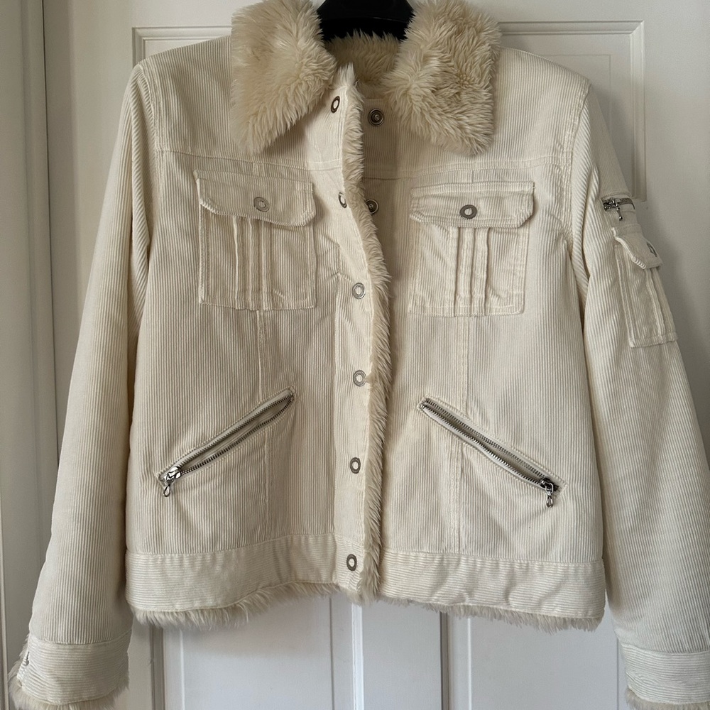Fun Corduroy Women’s Jacket with fuzzy warm interior Size: XL Color: Ivory